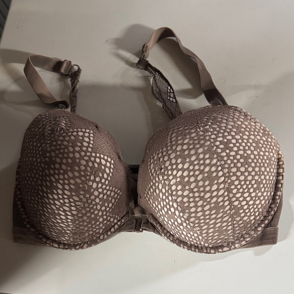 VS very sexy push up bra with front closure